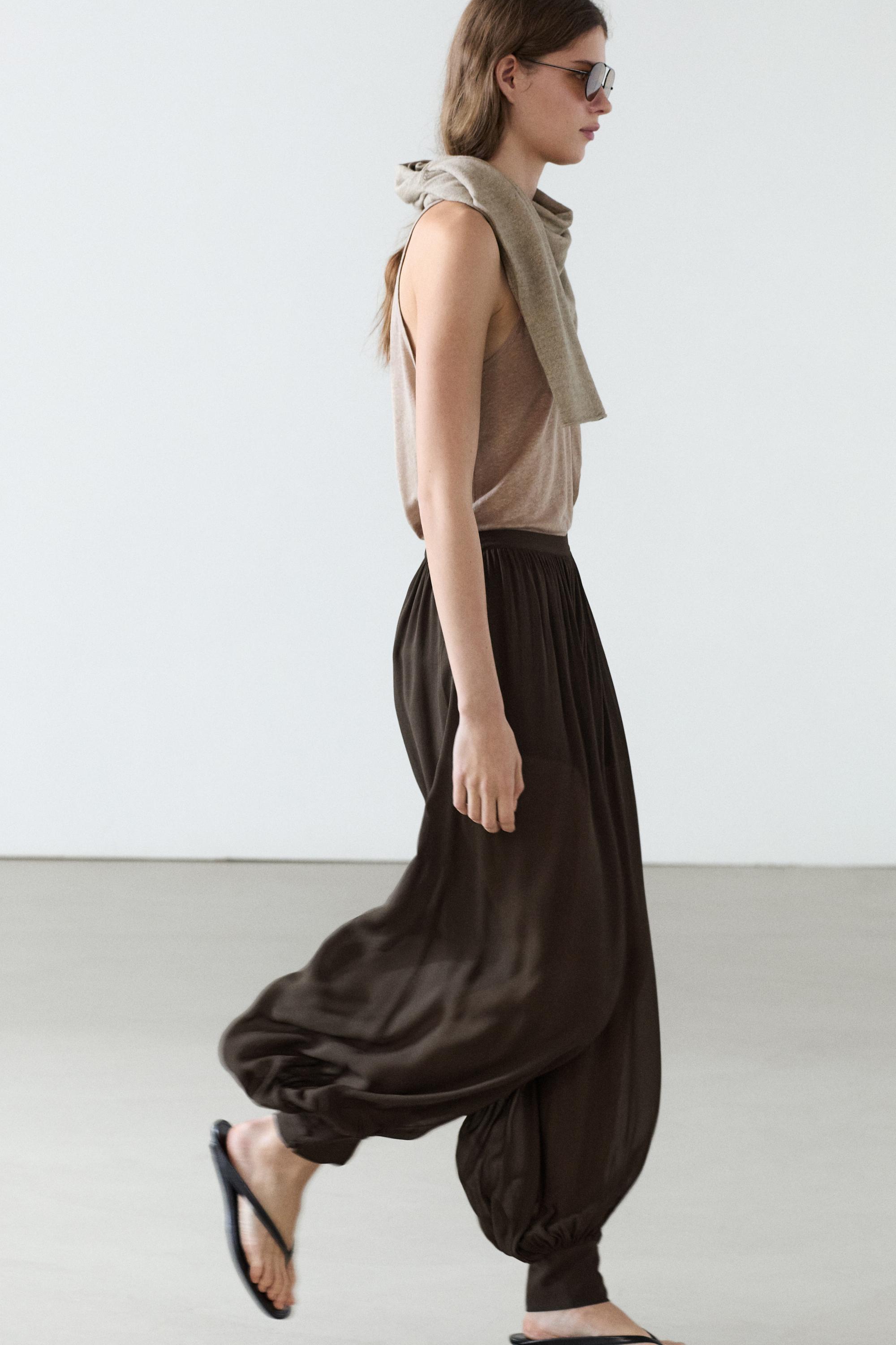 Pantalon bouffant semi-transparent avec boutons